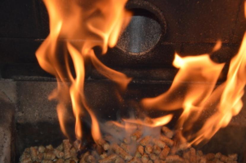 Chauffage au poêle à granulés bois : 8 avantages